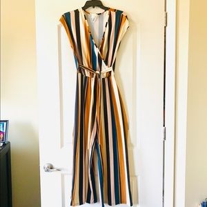 Adorable Wide-leg Cropped Jumpsuit-Only Worn Once!